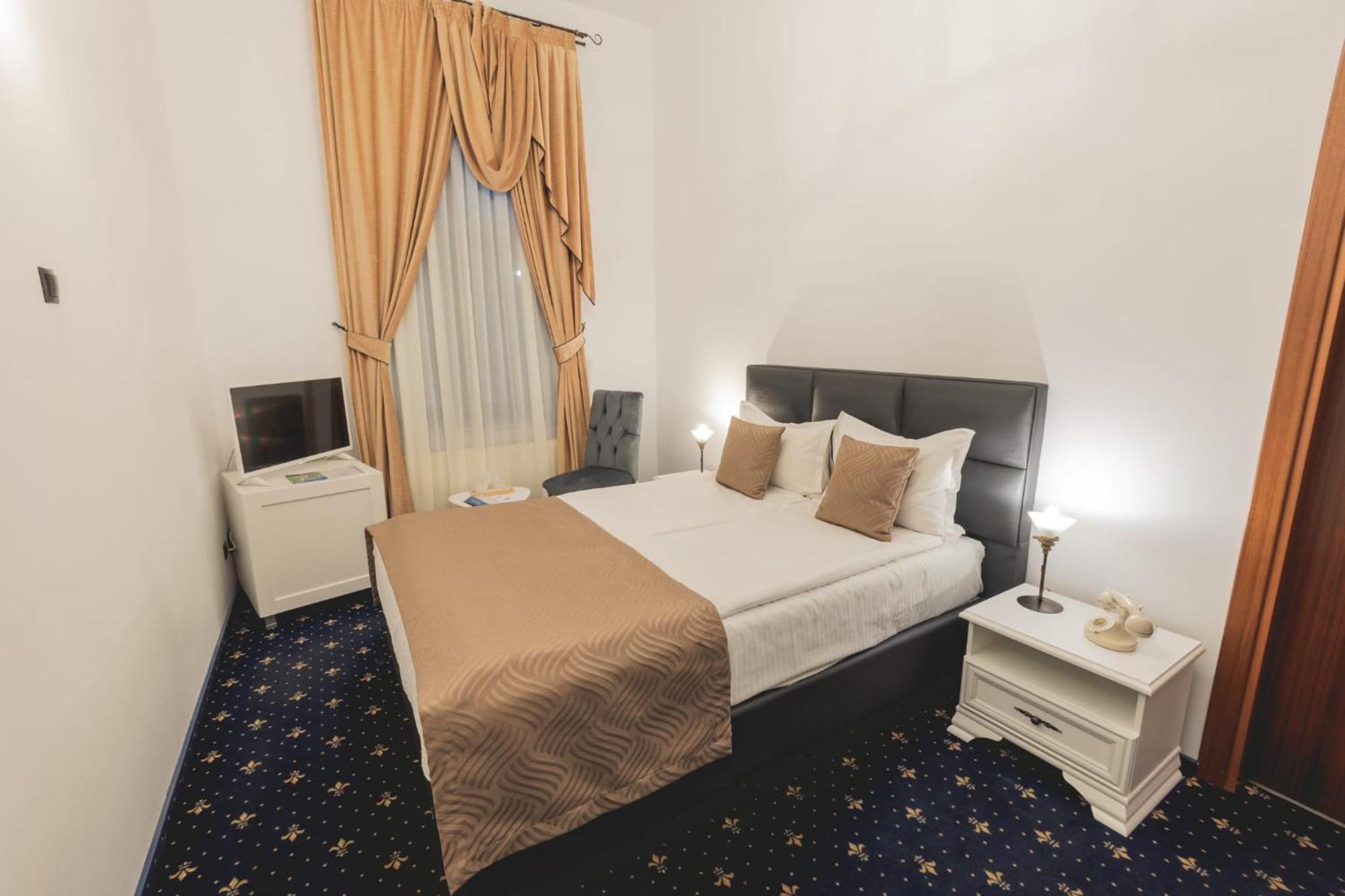 Hotel Carol - Vatra Dornei Luaran gambar