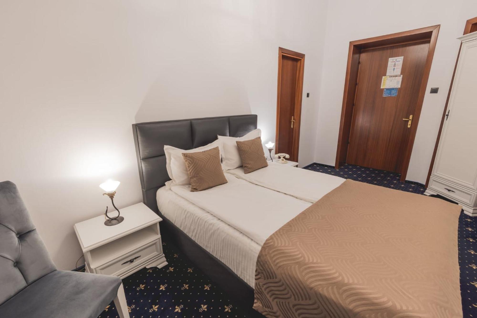 Hotel Carol - Vatra Dornei Luaran gambar