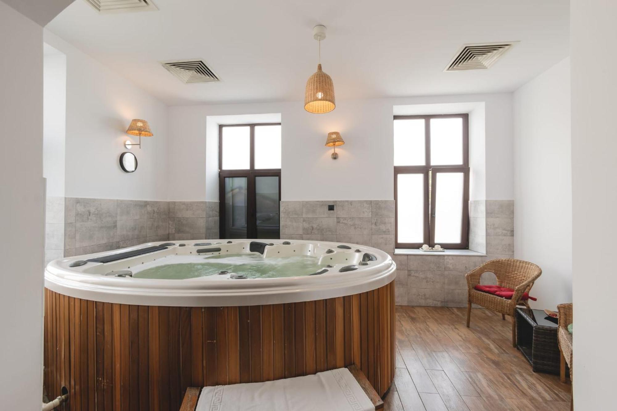 Hotel Carol - Vatra Dornei Luaran gambar